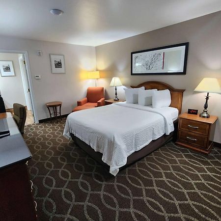 Ramada Bayside Inn & Suites Eureka Eksteriør bilde