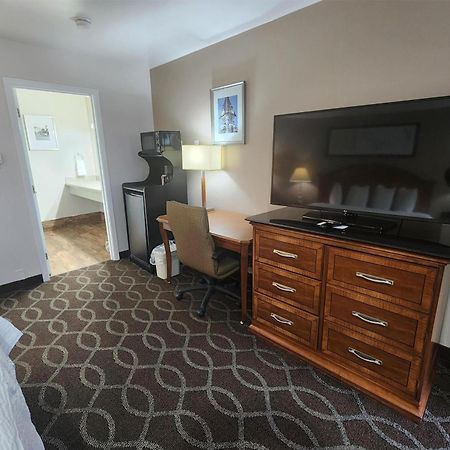 Ramada Bayside Inn & Suites Eureka Eksteriør bilde
