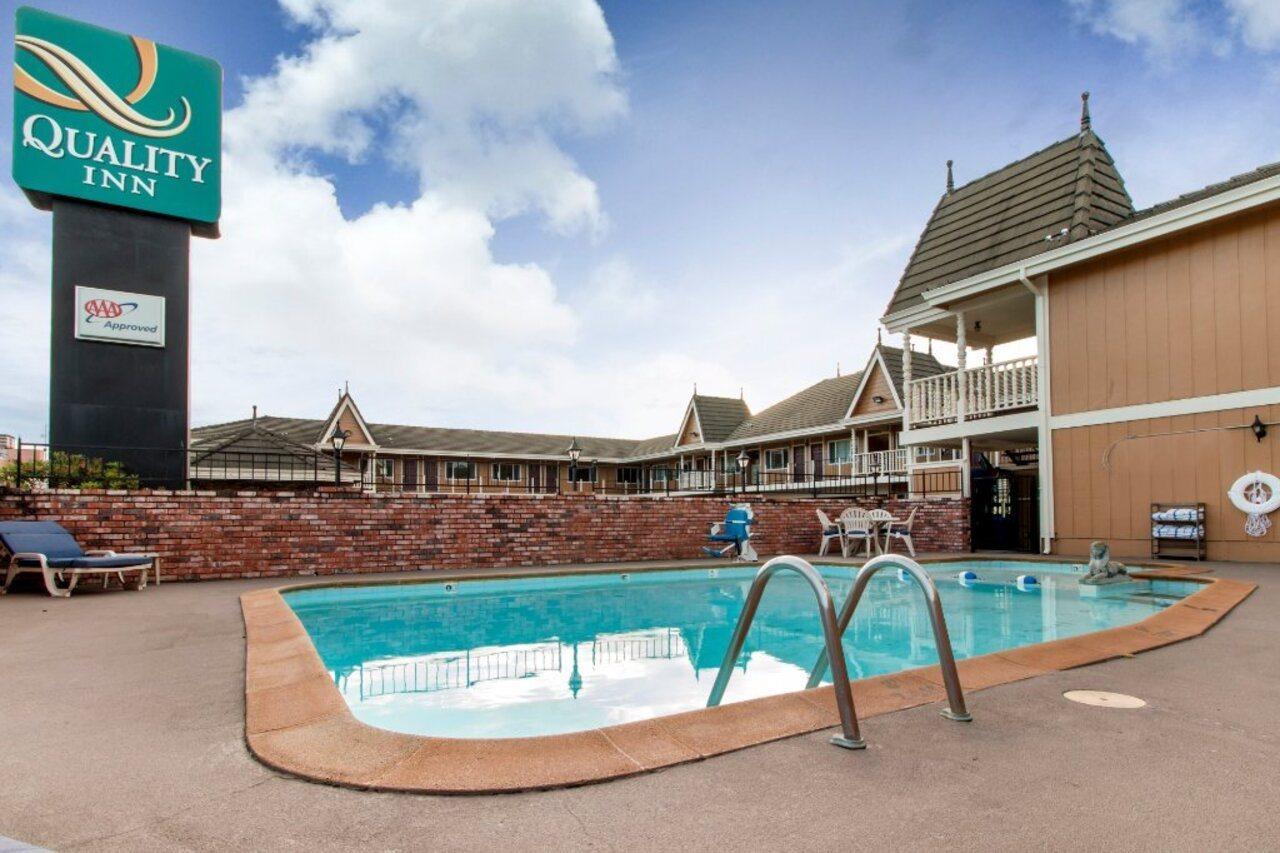 Ramada Bayside Inn & Suites Eureka Eksteriør bilde